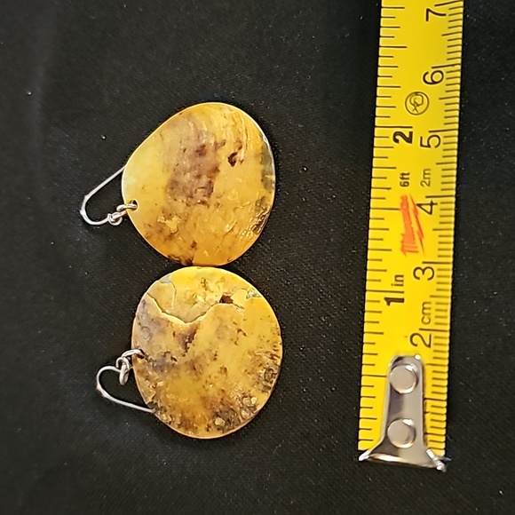 2 Pair of Sea Shell Pierced Earrings🐈14 - Picture 4 of 10